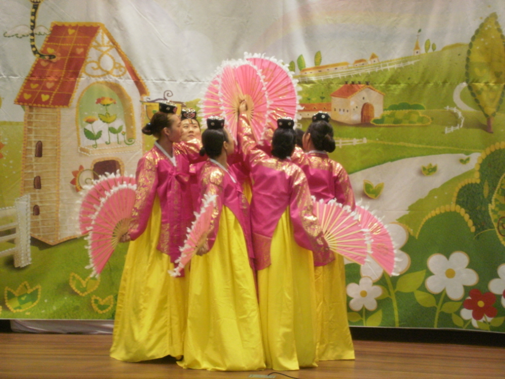 2010 제 1회 아이사랑축제 - 율동(부채춤) 이미지 1